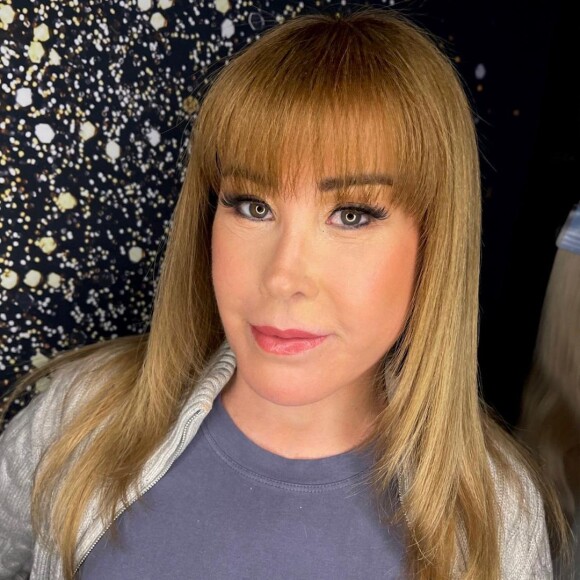 Zilu Godoi publicou uma selfie com uma reflexão nas redes sociais