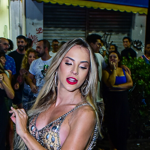 Gabi Martins é musa da Unidos de Vila Isabel no carnaval 2023