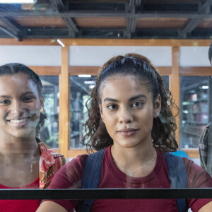 Yuri (Jean Paulo Campos) e Jenifer (Bella Campos) são estudantes de Direito na novela 'Vai na Fé'