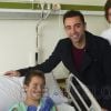 Xavi, do Barcelona também visitou um dos centros de atendimento a crianças com câncer