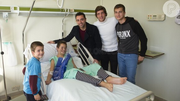 Xavi, do Barcelona também visitou um dos centros de atendimento a crianças com câncer