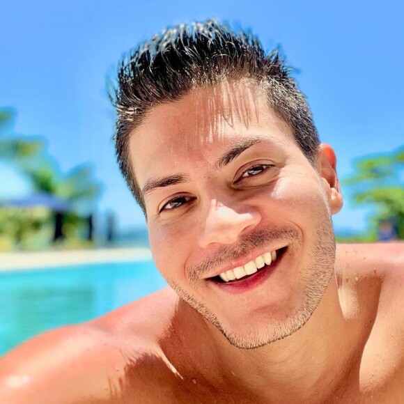 Arthur Aguiar já havia negado affair com Deolane Bezerra