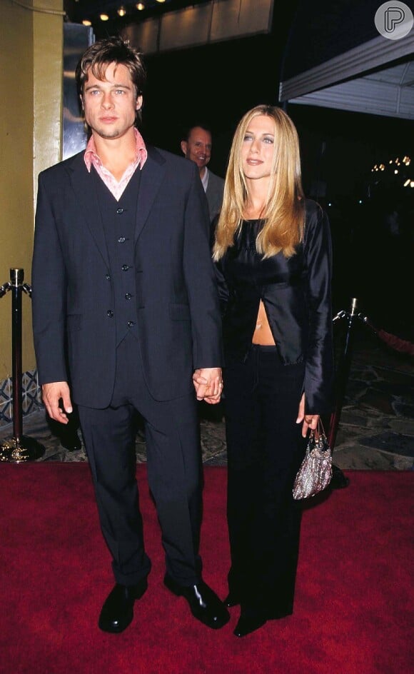 © ABACA. 14686-1. Los Angeles, 6/10/99. Brad Pitt et Jennifer Aniston ˆ la premire de The Fight Club.29/06/2000 - 