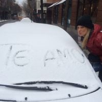 Ticiane Pinheiro faz declaração para Cesar Tralli na neve de Nova York: 'Te amo'