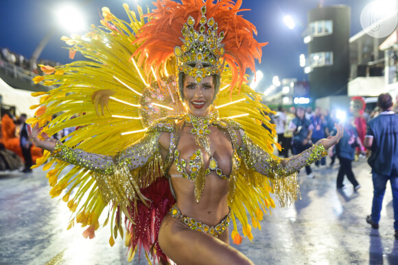 Ana Paula Minerato é a Musa da Gaviões da Fiel Torcida no carnaval 2023