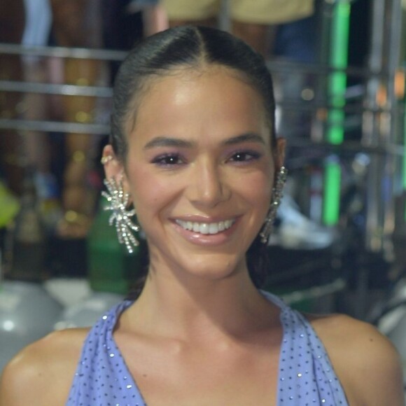 Bruna Marquezine arrasa em looks de Carnaval