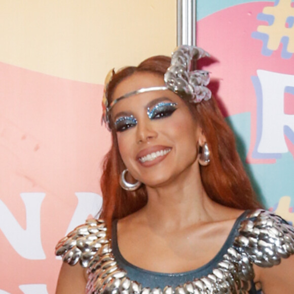 Anitta usou um look inspirado na escudeira medieval Lagertha