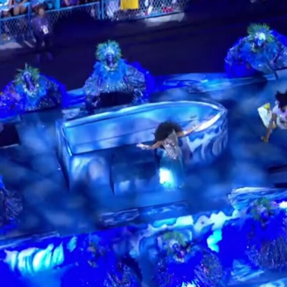 Juliana Alves veio em um tripé na comissão de frente do desfile do carnaval 2023 da Unidos da Tijuca