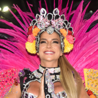 Carnaval 2023: Gabi Martins entrega conceito de fantasia multicolorida e revela se tem pretensão de se tornar Rainha de Bateria