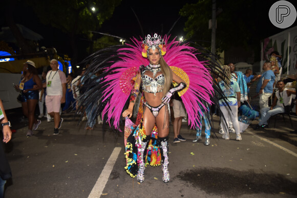 Carnaval 2023: Gabi Martins desfila como Musa da Vila Isabel pelo segundo ano consecutivo 