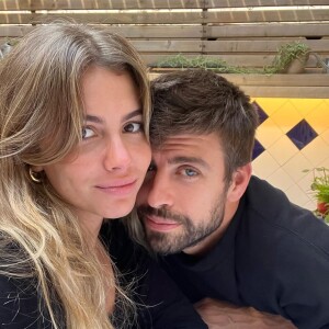 Piqué assumiu o relacionamento com Clara Chía após separação de Shakira