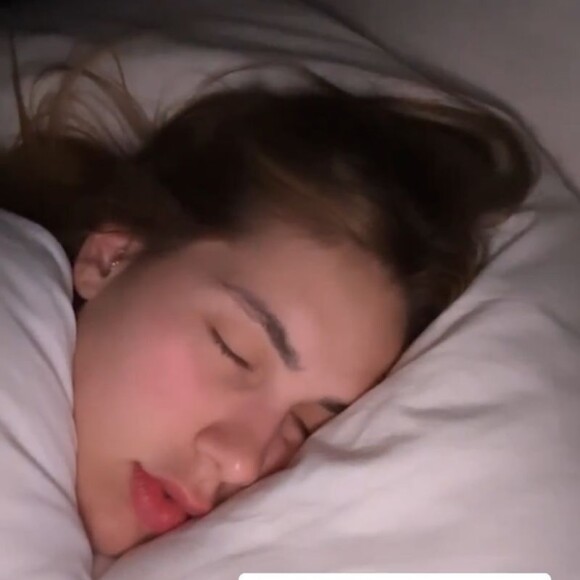 Virginia Fonseca foi filmada dormingo e Zé Felipe mostrou: 'roncando igual um trator'