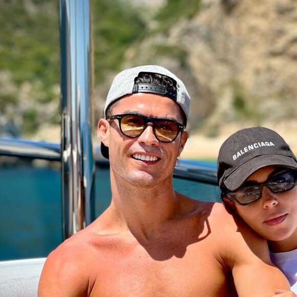 Em entrevista, Georgina Rodríguez revelou que teve outros três abortos antes da gravidez dos gêmeos