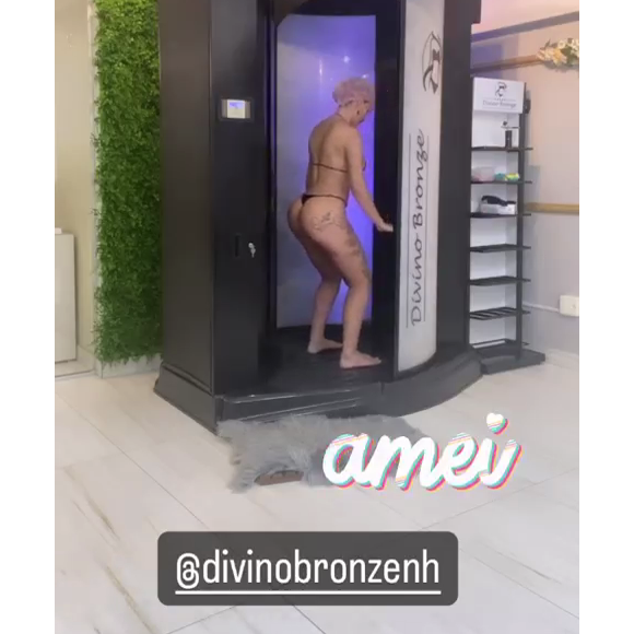 Andressa Urach passou por uma lipoaspiração há um mês