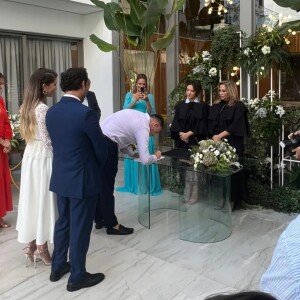Lyandra Costa se casou com Lucas Santos em uma cerimônia intimista com amigos e familiares do casal