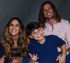Wanessa Camargo posou com o namorado, Dado Dolabella, os filhos e a enteada antes de show em São Paulo