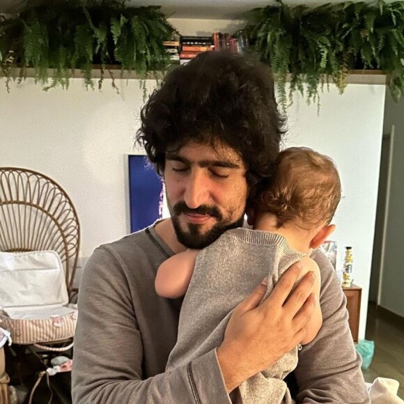 Thaila Ayala também compartilhou fotos de Renato Góes