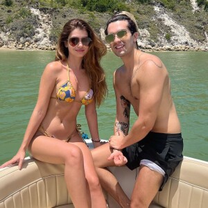 Luan Santana está noivo da modelo e influenciadora Izabela Cunha