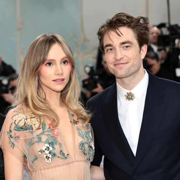 Robert Pattinson e Suki Waterhouse curtiram o Met Gala 2023 juntos