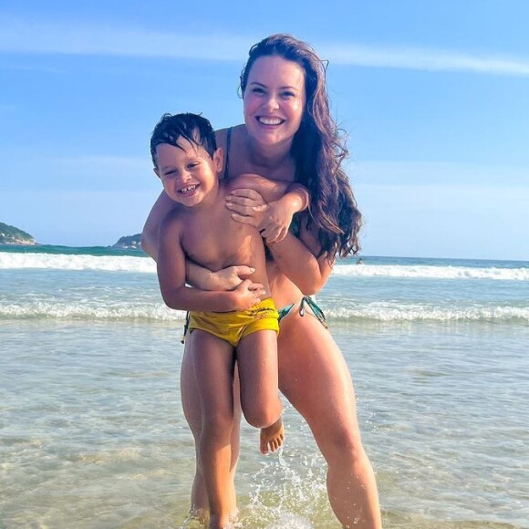 Mariana Bridi compartilhou uma dica para enfrentar catarro: 'Aberta oficialmente a temporada do antialérgico, hidratante labial, remédio para nariz e muita sopa'