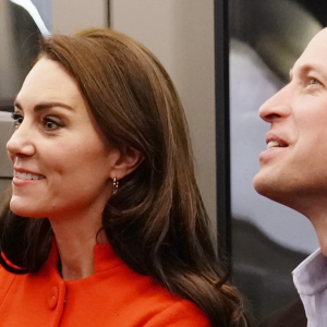 Kate Middleton e Príncipe William aproveitaram esta quinta-feira (04) em um compromisso descontraído antes daquele que irá definir os rumos da Família Real nos próximos anos