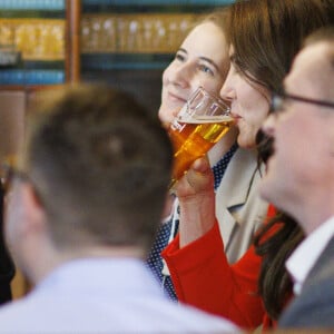 Kate Middleton não dispensou uma cervejinha