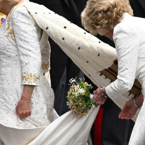 Camilla Parker Bowles quase sujou vestido para a coroação de Rei Charles III