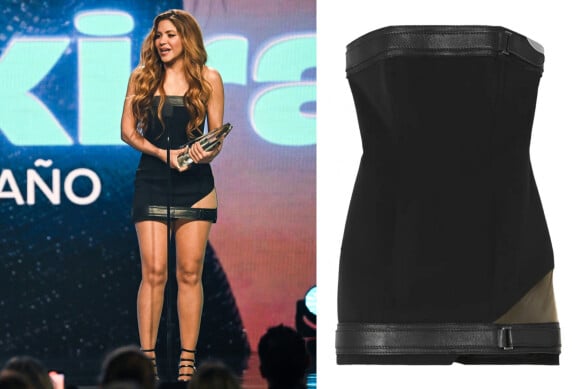 Icônica, Shakira usou o vestido preto e curto, com recorte estratégico e transparência na perna, para receber o título de Mulher do Ano no prêmio Billboard Mujeres Latinas en la Musica, em maio de 2023. Trata-se de um David Koma avaliado em R$ 8,2 mil