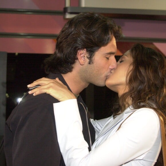 ... mas no final da novela 'Mulheres Apaixonadas', Luciana (Camila Pitanga) termina ao lado de Diogo (Rodrigo Santoro)