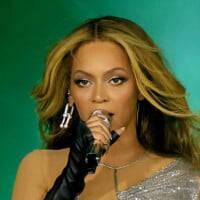 Beyoncé volta com look fotocrômico e supergrifada: 5 provas que a Renaissance Tour faz inveja a muita fashion week