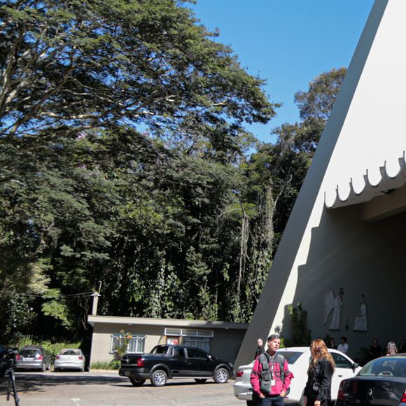 Missa de 7º dia da morte de Rita Lee foi transmitida pela internet em 16 de maio de 2023