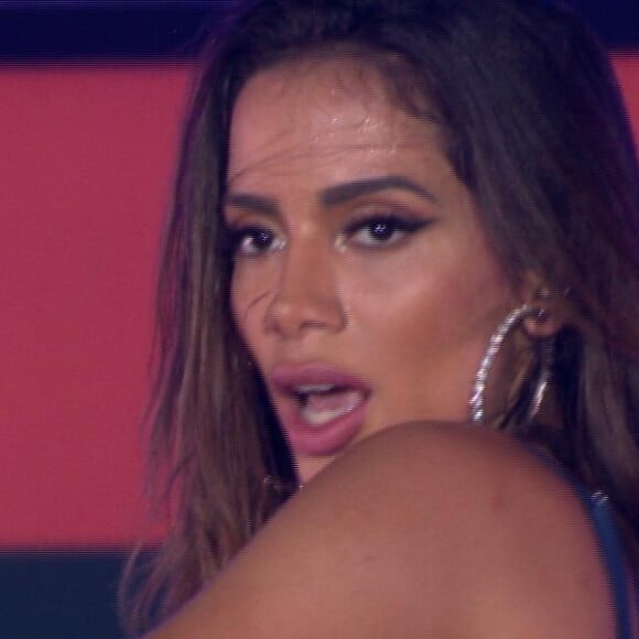 Anitta aproveitou para dar dicas aos homens