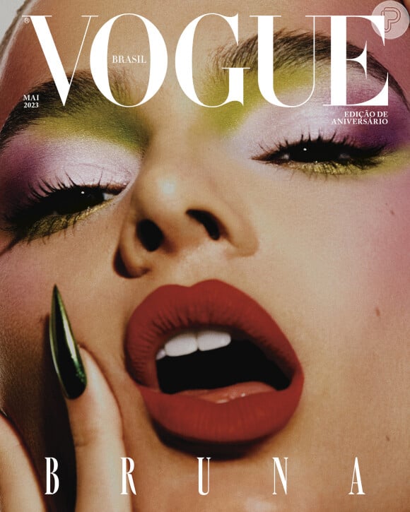 Bruna Marquezine estrelou um editoral de moda conceitual e ousado para a revista Vogue