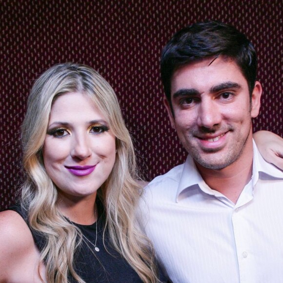 Dani Calabresa foi traída por Marcelo Adnet em 2014 e a pulada de cerca foi flagrada por paparazzi, que expuseram as fotos para veículos de imprensa