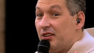 O antes e o depois do Padre Marcelo Rossi deixou fiéis abismados: 'Imagina o medo de confessar com ele'