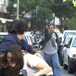 Fernanda (Vanessa Gerbelli) e Téo (Tony Ramos) foram baleados na novela 'Mulheres Apaixonadas'