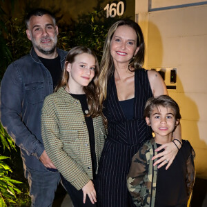 Fernanda Rodrigues com a família na festa de 40 anos de Fernanda Paes Leme