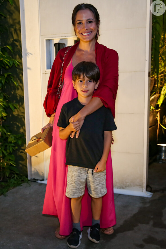 Juliana Knust com filho na festa de 40 anos de Fernanda Paes Leme