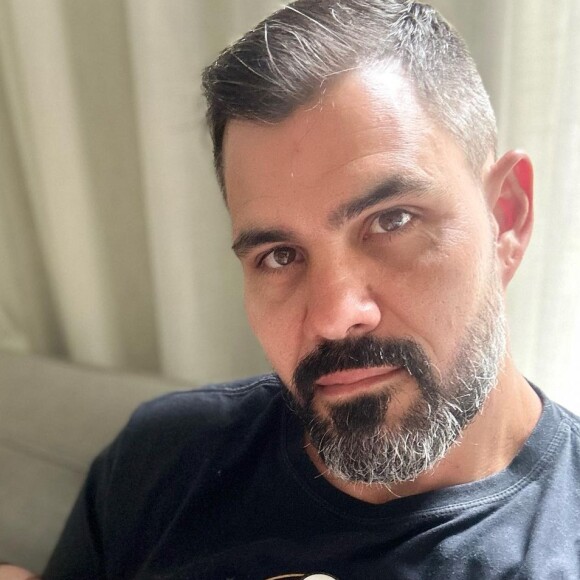 Juliano Cazarré, enquanto gravava Pantanal chegou a pedir dispensa para ajudar nos cuidados com Maria Guilhermina.