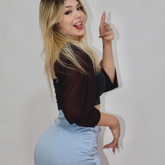 Melody esteve na Metropolitana FM na última sexta-feira (16)