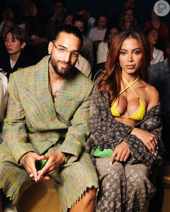 Anita posou com Maluma durante desfile da Louis Vuitton