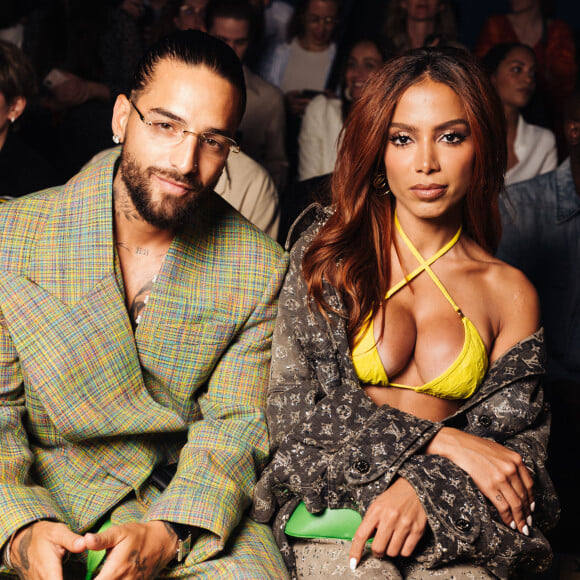 Anita posou com Maluma durante desfile da Louis Vuitton