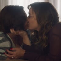 Beijo de Clara e Helena sai após vetos na novela 'Vai na Fé', mas divide web. Veja reações!
