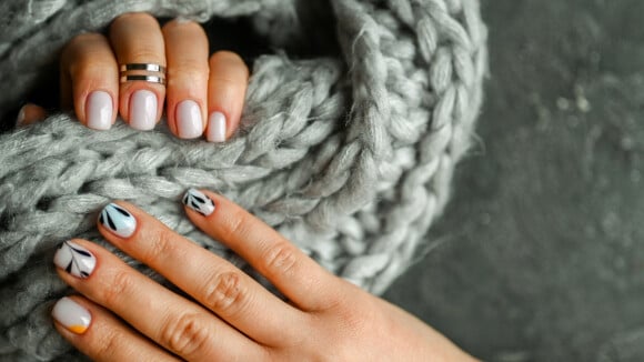 Unhas curtas com nail art! 30 fotos para inspirar designs elegantes, românticos e coloridos neste Inverno