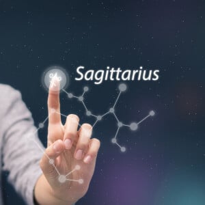 Horóscopo da semana para o signo de Sagitário: Caso já esteja em um relacionamento, compartilhar experiências pode ser um caminho interessante.