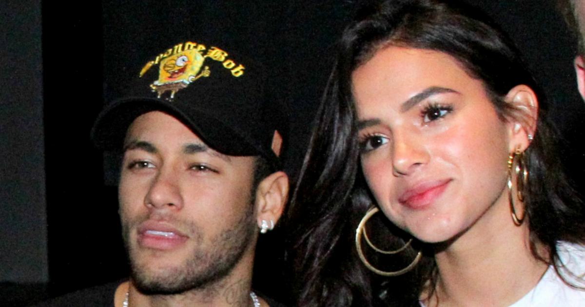Neymar posa com atriz de Hollywood e fãs especulam romance