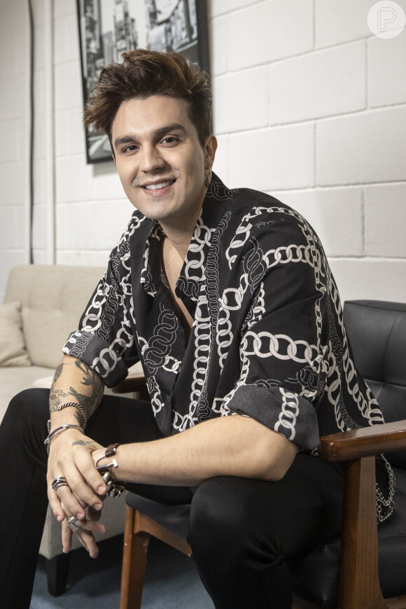 Luan Santana se recusa a se aproximar de fãs e causa polêmica nas redes sociais