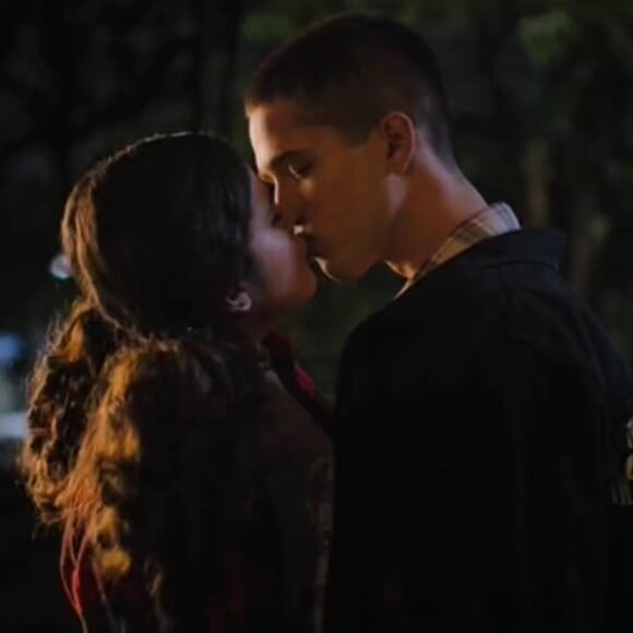 Na série 'De Volta aos 15', os personagens de João Guilherme e Maísa se beijaram na segunda temporada.