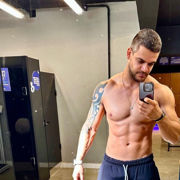 Filho de Carlinhos Aguiar, Caíque Aguiar disse que Mara Maravilha 'deve tá voltando tudo o que plantou' depois da internação da apresentadora