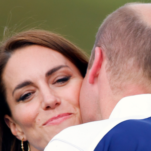 Kate Middleton e Príncipe William em crise? Especialista em linguagem corporal aponta desconforto em beijo do casal. Entenda!